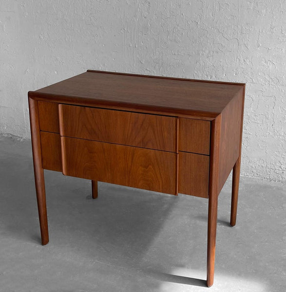 Vintage Barney Flagg For Drexel Parallel Walnut End Table