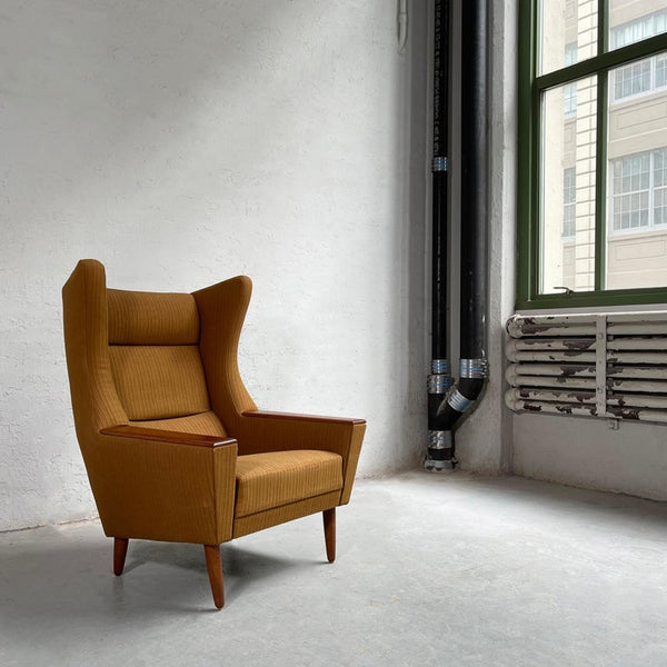 Wingback lounge 2025 chair