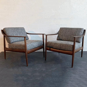 Mid-Century Modern Walnut Lounge Chairs By Knoll Antimott