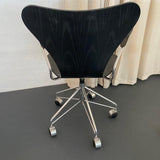 Arne Jacobsen Black Series 7 Swivel Adjustable Armchair Model 3217 Fritz Hansen
