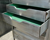 Simmons Gentleman's Chest