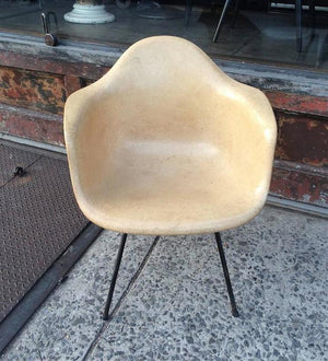 Eames Fiberglass Armchair