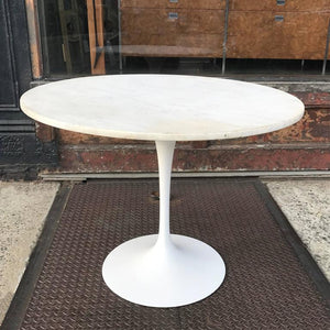 Saarinen Tulip Table